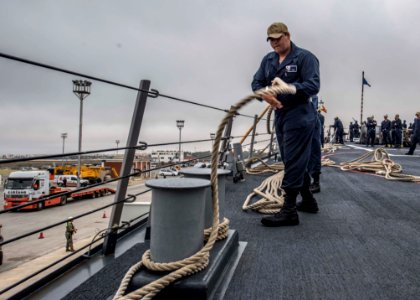 USS Carney (DDG 64)