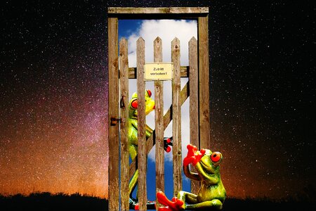 Heaven's gate in the sky longing