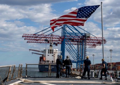 USS Carney (DDG 64) photo