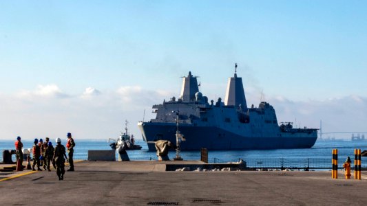 USS Arlington (LPD 24), Naval Station Rota Spain, 190626