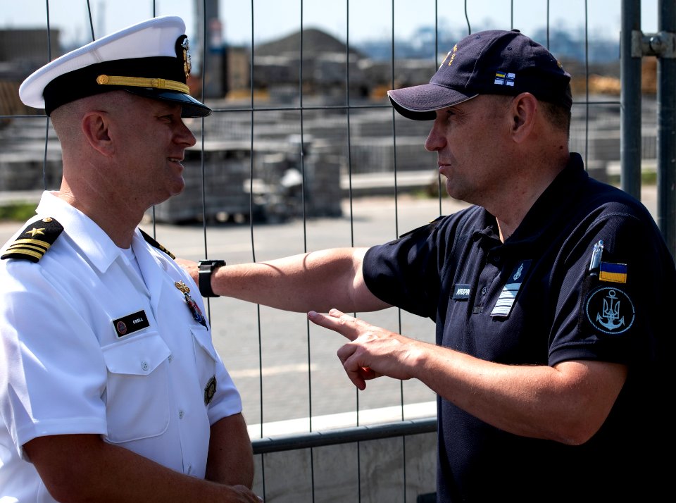 Sea Breeze 2019 - USS Carney (DDG 64) pulls into Odesa, Uk…