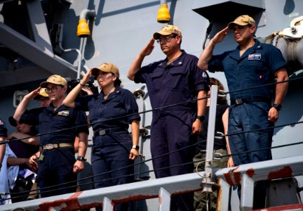 Sea Breeze 2019 - USS Carney (DDG 64) pulls into Odesa, Uk…