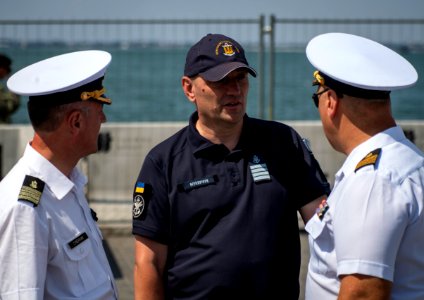 Sea Breeze 2019 - USS Carney (DDG 64) pulls into Odesa, Uk…