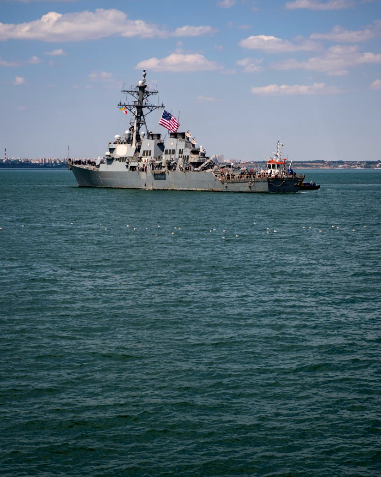 Sea Breeze 2019 - USS Carney (DDG 64) pulls into Odesa, Uk…