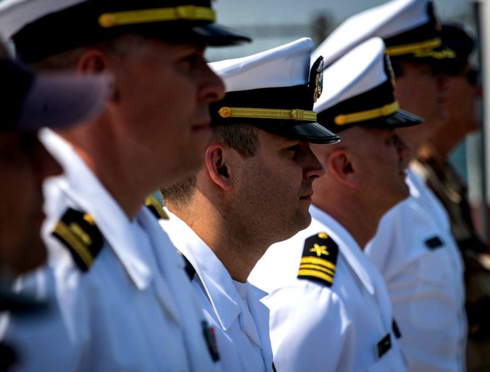 Sea Breeze 2019 - USS Carney (DDG 64) pulls into Odesa, Uk…