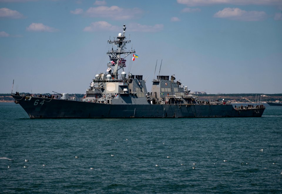 Sea Breeze 2019 - USS Carney (DDG 64) pulls into Odesa, Uk…