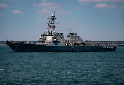 Sea Breeze 2019 - USS Carney (DDG 64) pulls into Odesa, Uk…
