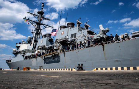 Sea Breeze 2019 - USS Carney (DDG 64) pulls into Odesa, Uk…