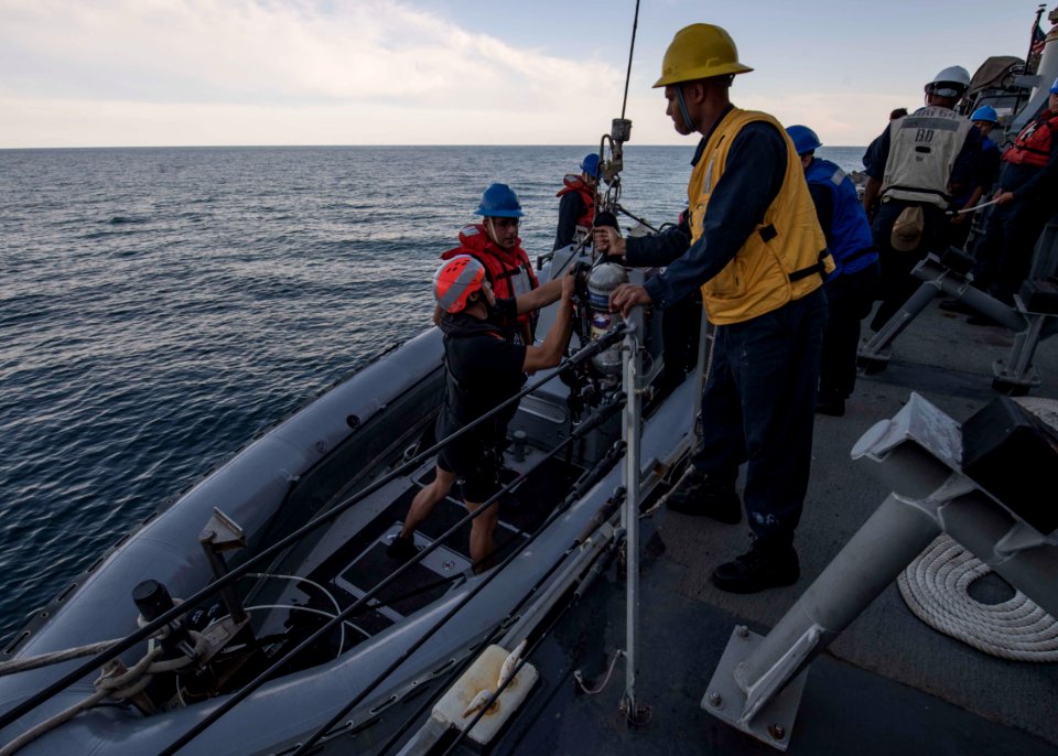 USS Carney (DDG 64)