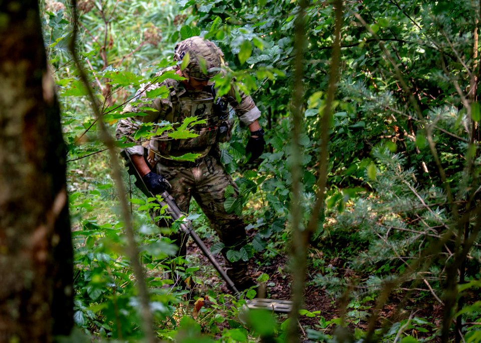 EOD technicians participate in exercise Baltic Partnership…