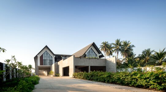 Villa outdoor building