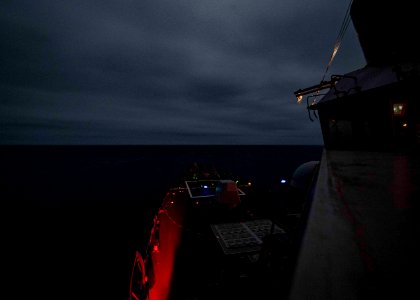 190911-N-UB406-0231 ATLANTIC OCEAN (Sept. 11, 2019) Sailor…