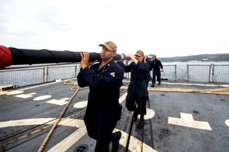 USS Farragut departs Souda Bay photo