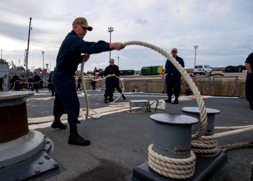 USS Carney (DDG 64)