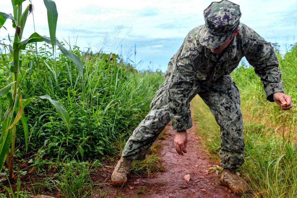 EODMU 8 begins a six-month mobile training team course in …