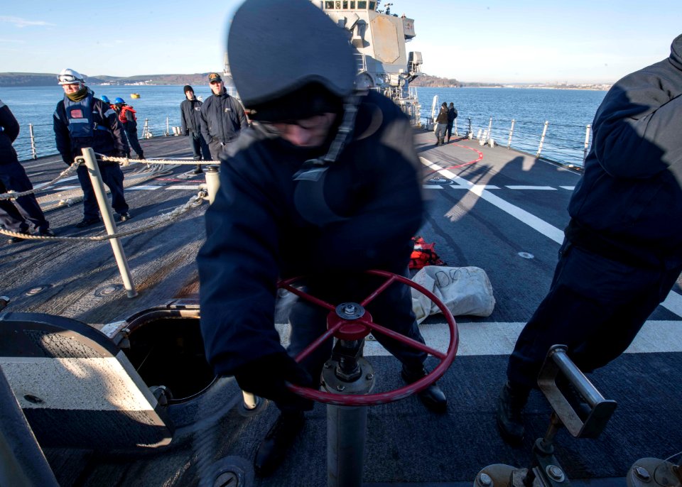 USS Carney (DDG 64)