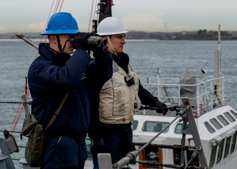 USS Carney (DDG 64)