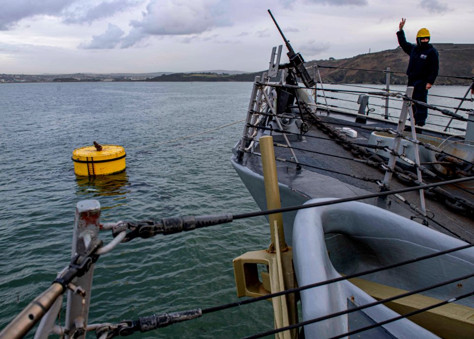 USS Carney (DDG 64)