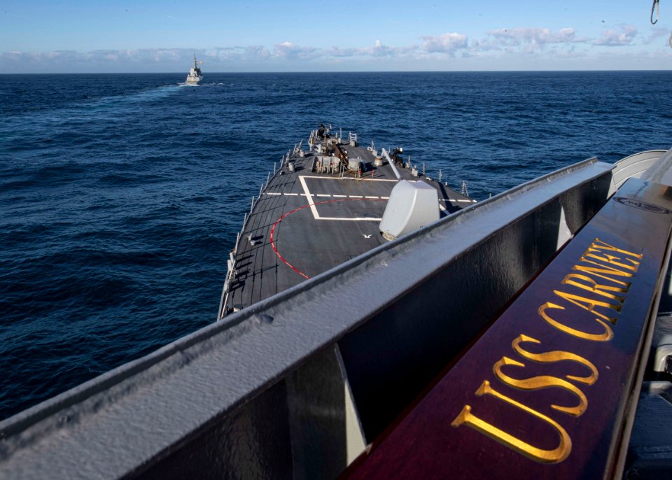 USS Carney (DDG 64)