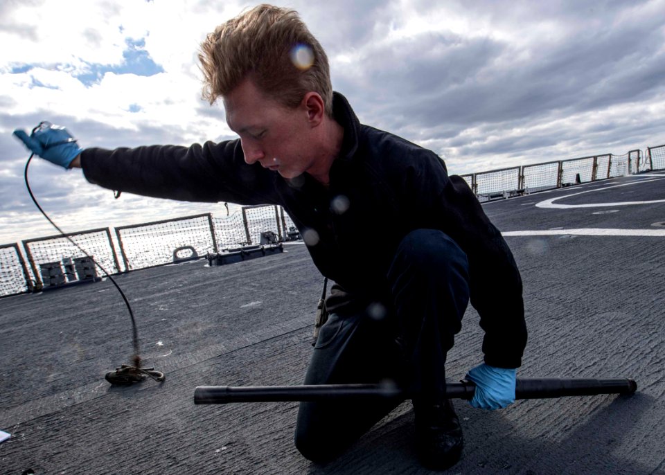 USS Carney (DDG 64)