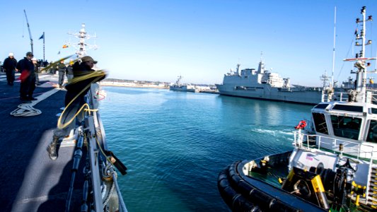 USS Carney (DDG 64)