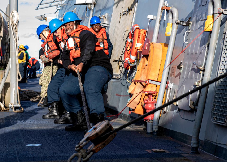 USS Carney (DDG 64)