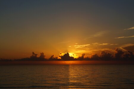 Sky sun sea