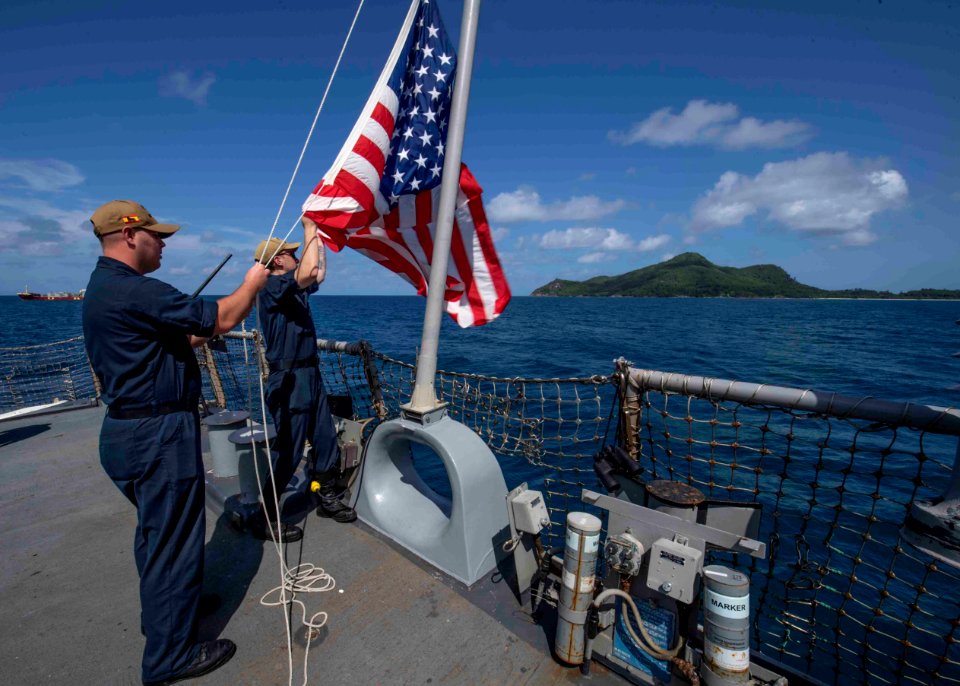 USS Carney (DDG 64)