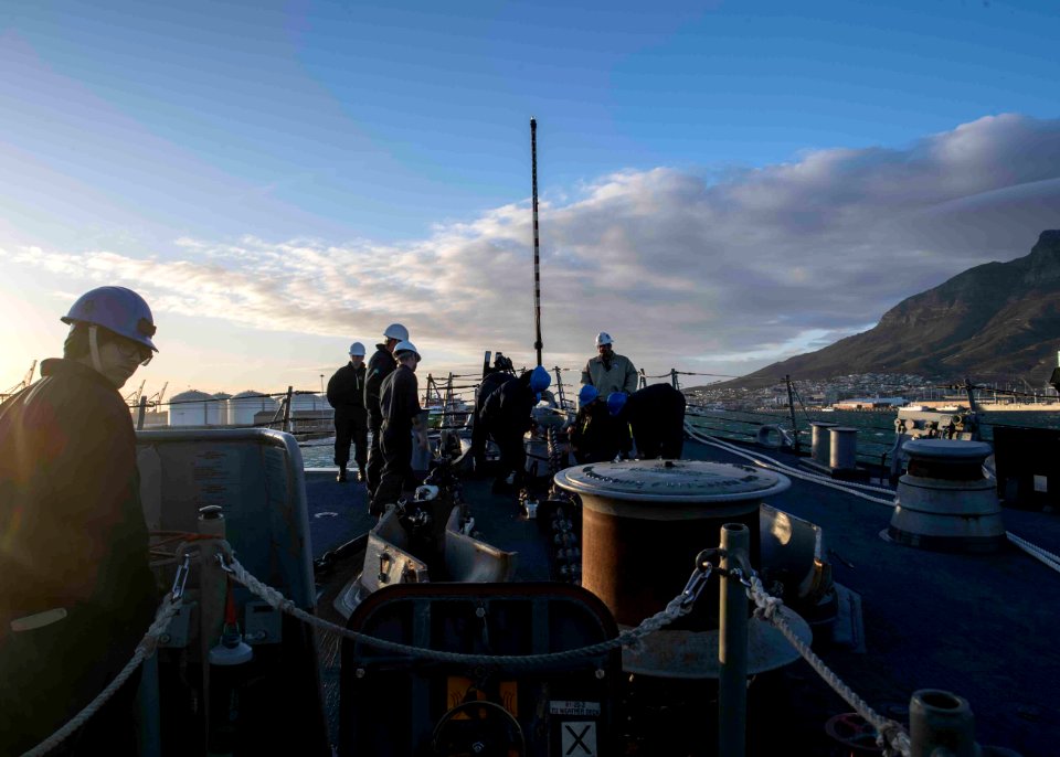 USS Carney (DDG 64)