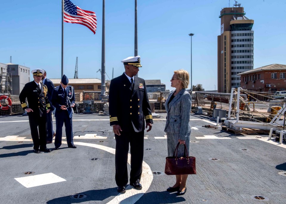 USS Carney (DDG 64)