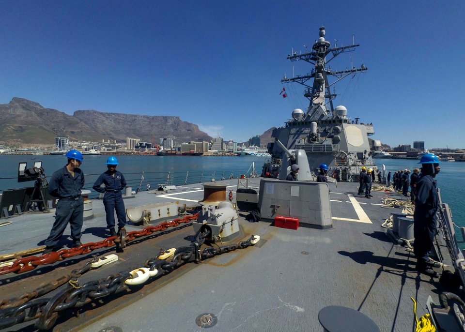 USS Carney (DDG 64)
