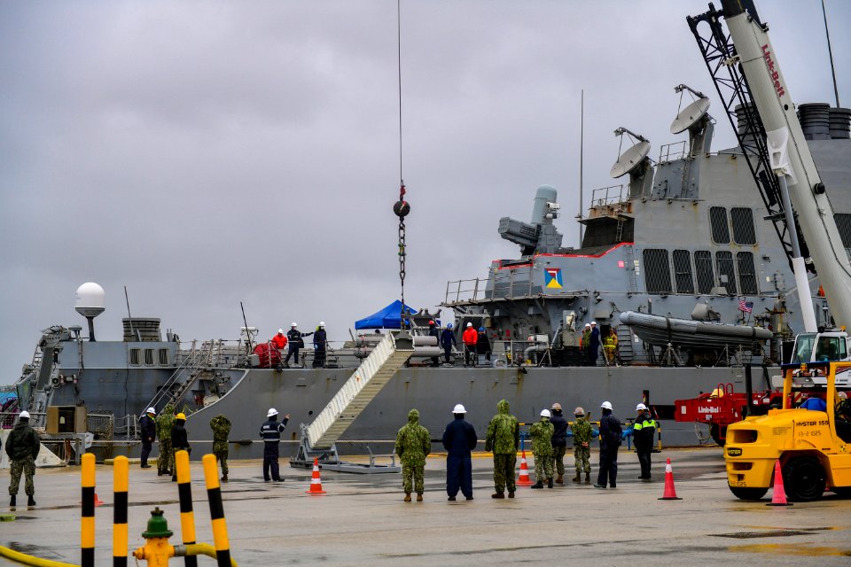 USS Porter prepares for underway