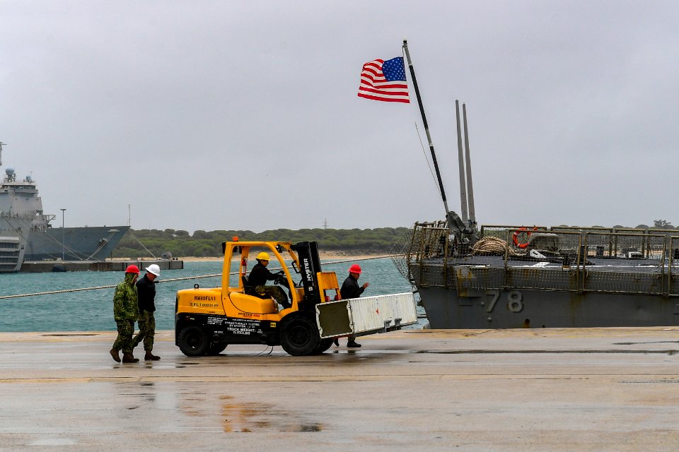 USS Porter prepares for underway