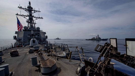 USS Carney (DDG 64) photo