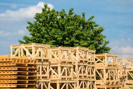 Box pallets boards