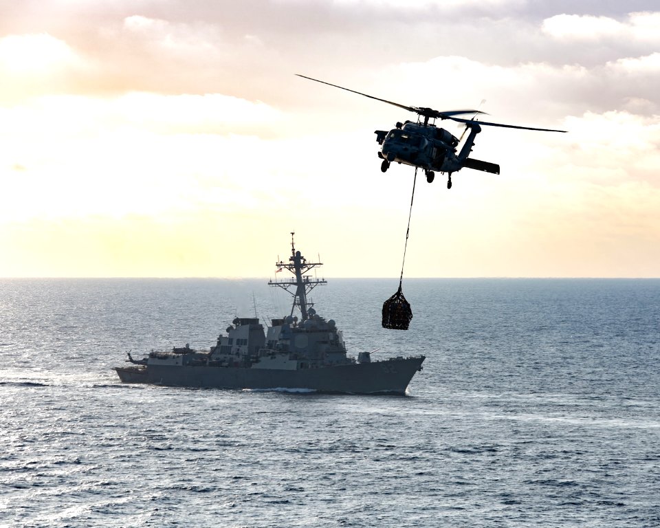200406-N-WO152-0036