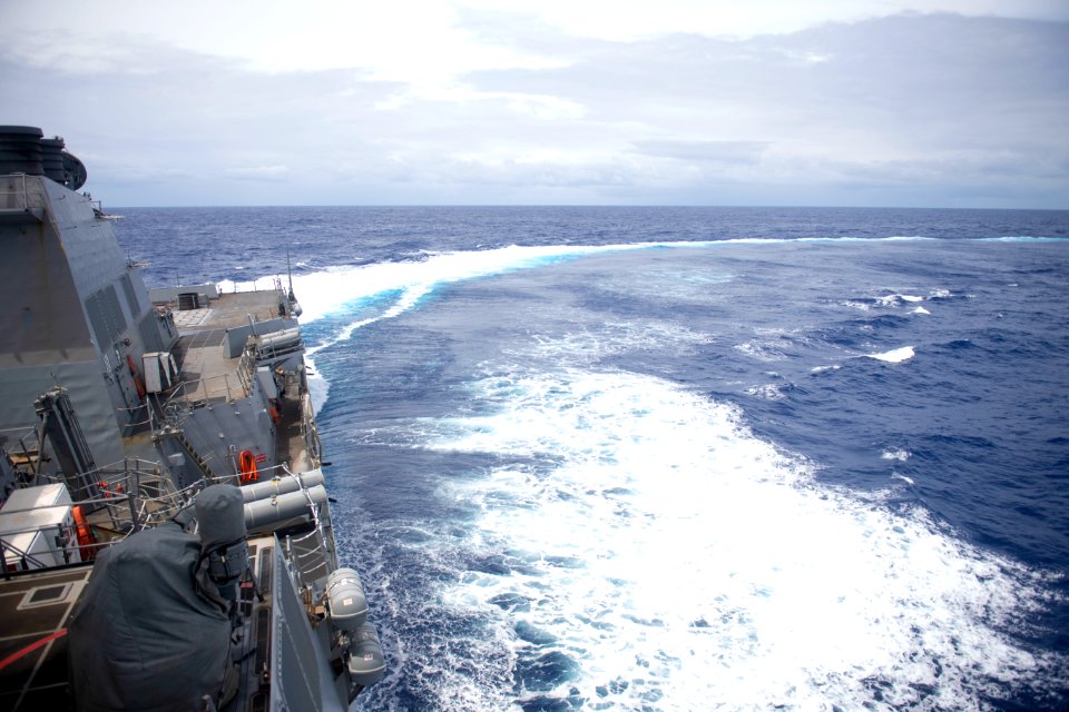 200416-N-KY668-1019