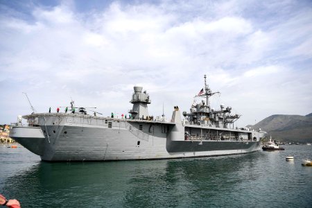 200518-N-DO281-1293