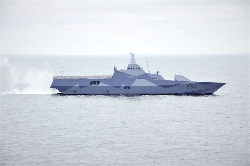 BALTIC SEA (June 15, 2020) Swedish Navy HSWMS Karlstad (K3…