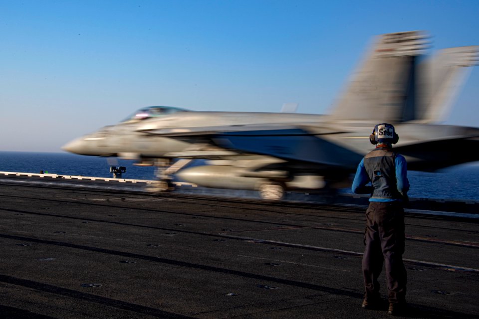 200725-N-RU084-1193