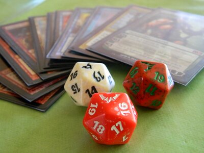 Cards dvadsaťstenka figures