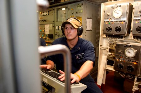 200729-N-AY174-1033