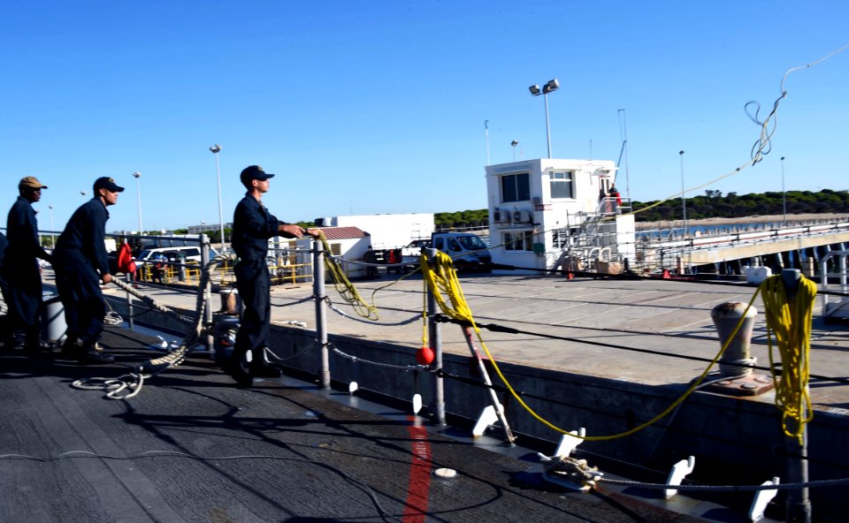 USS PHILIPPINE SEA ARRIVES IN ROTA, SPAIN