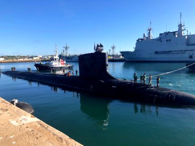 USS John Warner (SSN 785) conducted a brief stop for perso…
