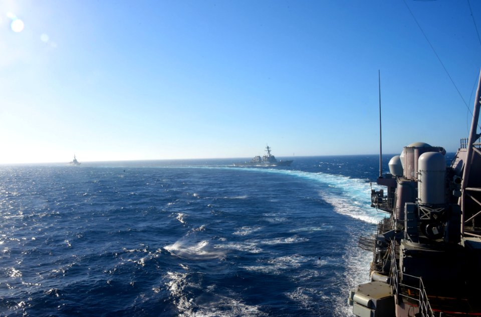 USS PHILIPPINE SEA PARTICIPATES IN RAS TRANSIT/MARITIME EX…