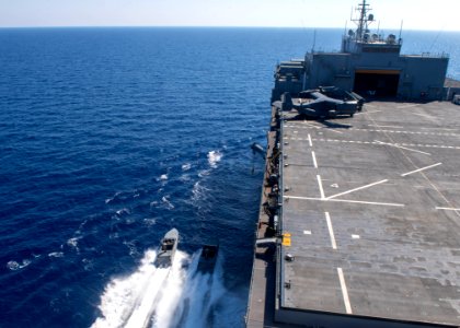 200827-N-AO868-1056