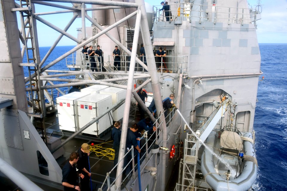 USS PHILIPPINE SEA FRESHWATER WASHDOWN