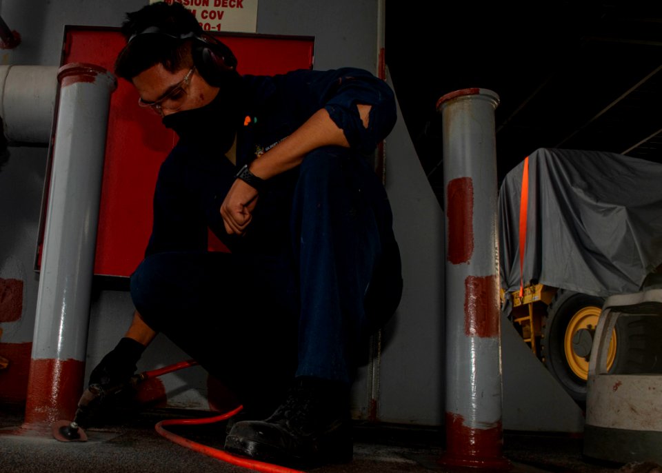 200917-N-AO868-1005