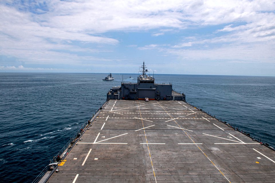 200928-N-AO868-1079