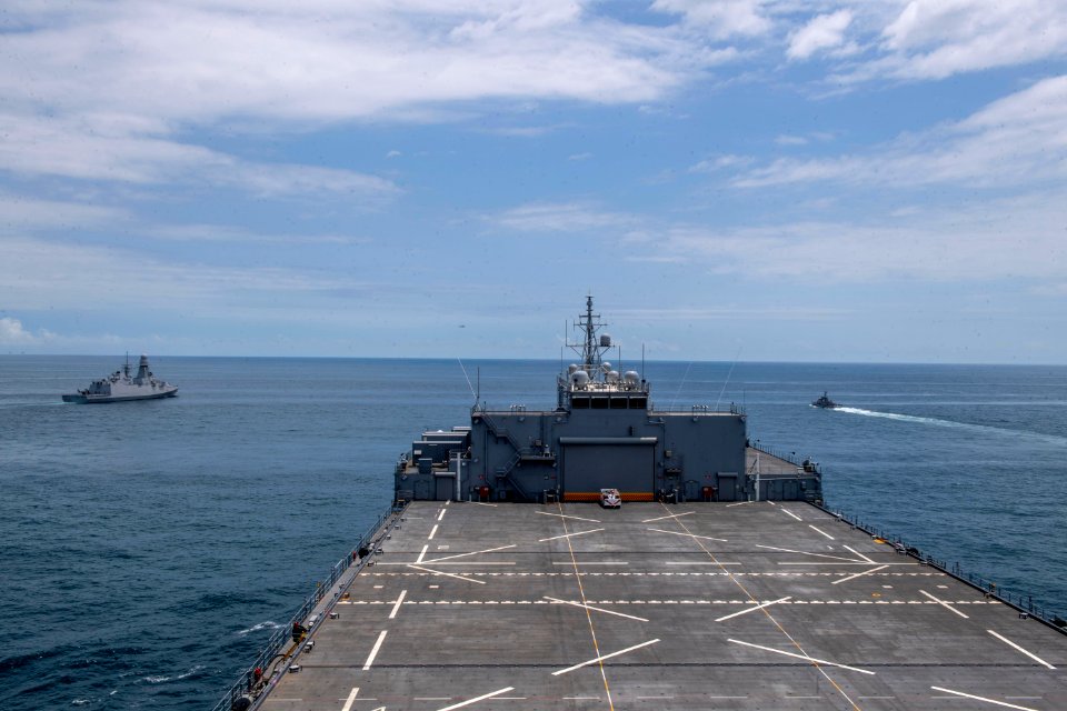 200928-N-AO868-1045